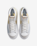 Black Friday 2020 – Nike – z.B. Blazer Mid ’77 Herrenschuh (verschiedene Größen) für nur 59,97€ inkl. Versand (25% Rabattgutschein auf alles)